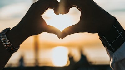 r星每日大赛:网红情侣分手撕逼全记录,男方出轨证据曝光